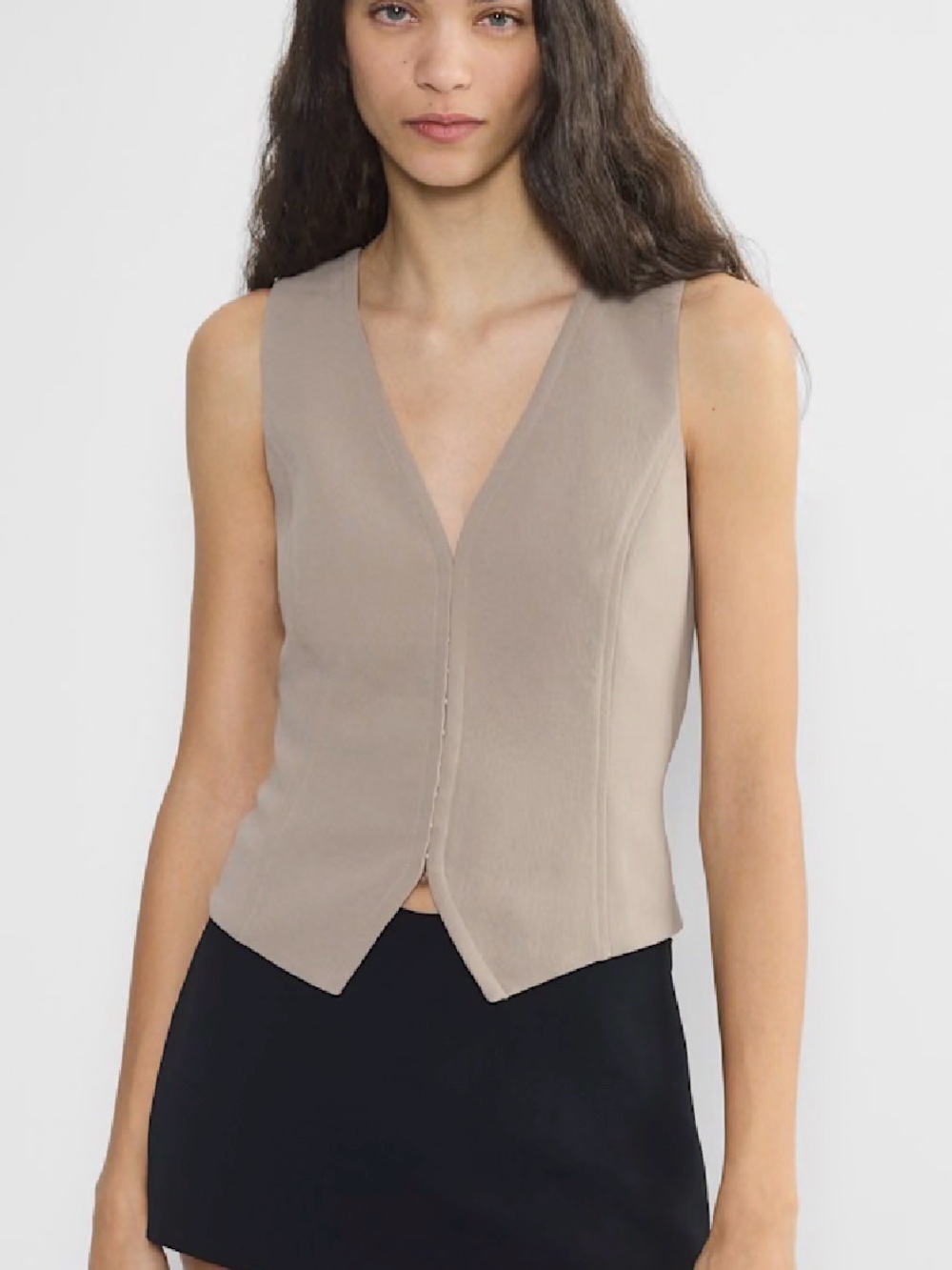 Aritzia  Attire Vest - Crepette Nomad Taupe